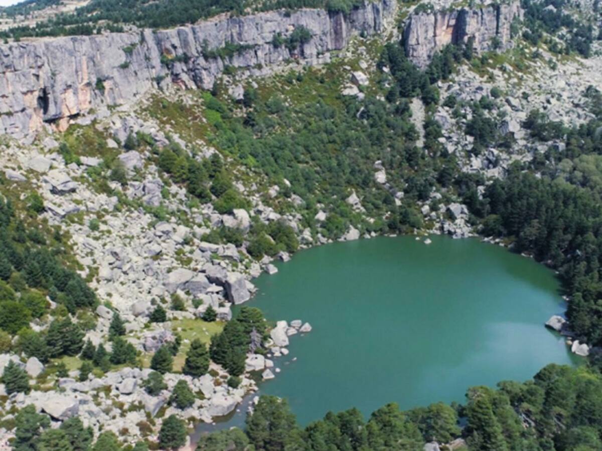 El fin de semana se abre a los visitantes el nuevo aparcamiento de la Laguna Negra