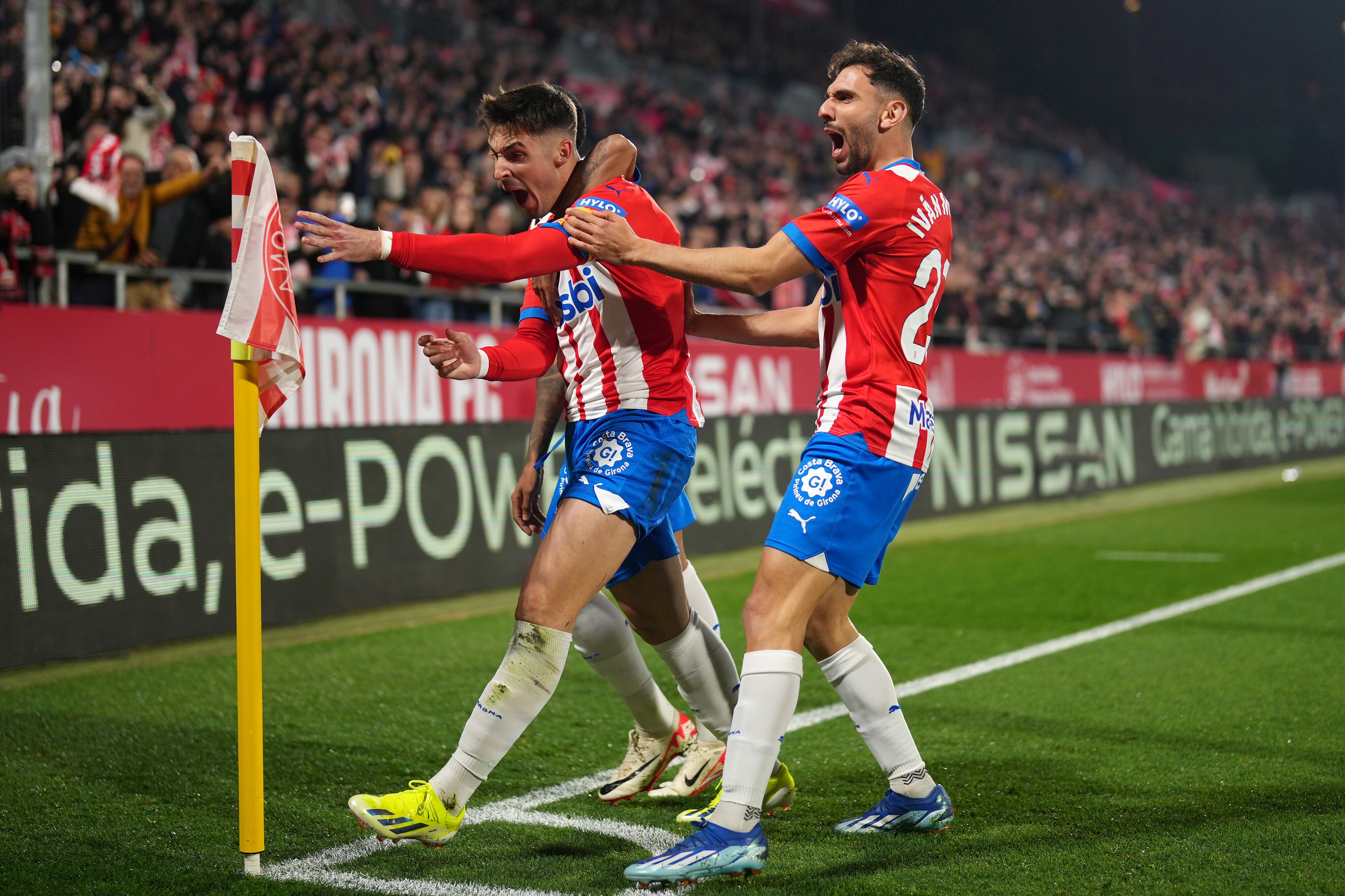 Los jugadores del Girona celebran su gol ante el Atlético de Madrid.