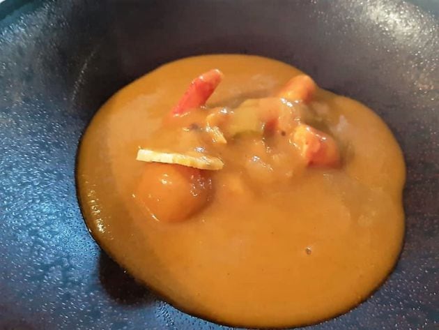 Sopa de tomate con carabinero