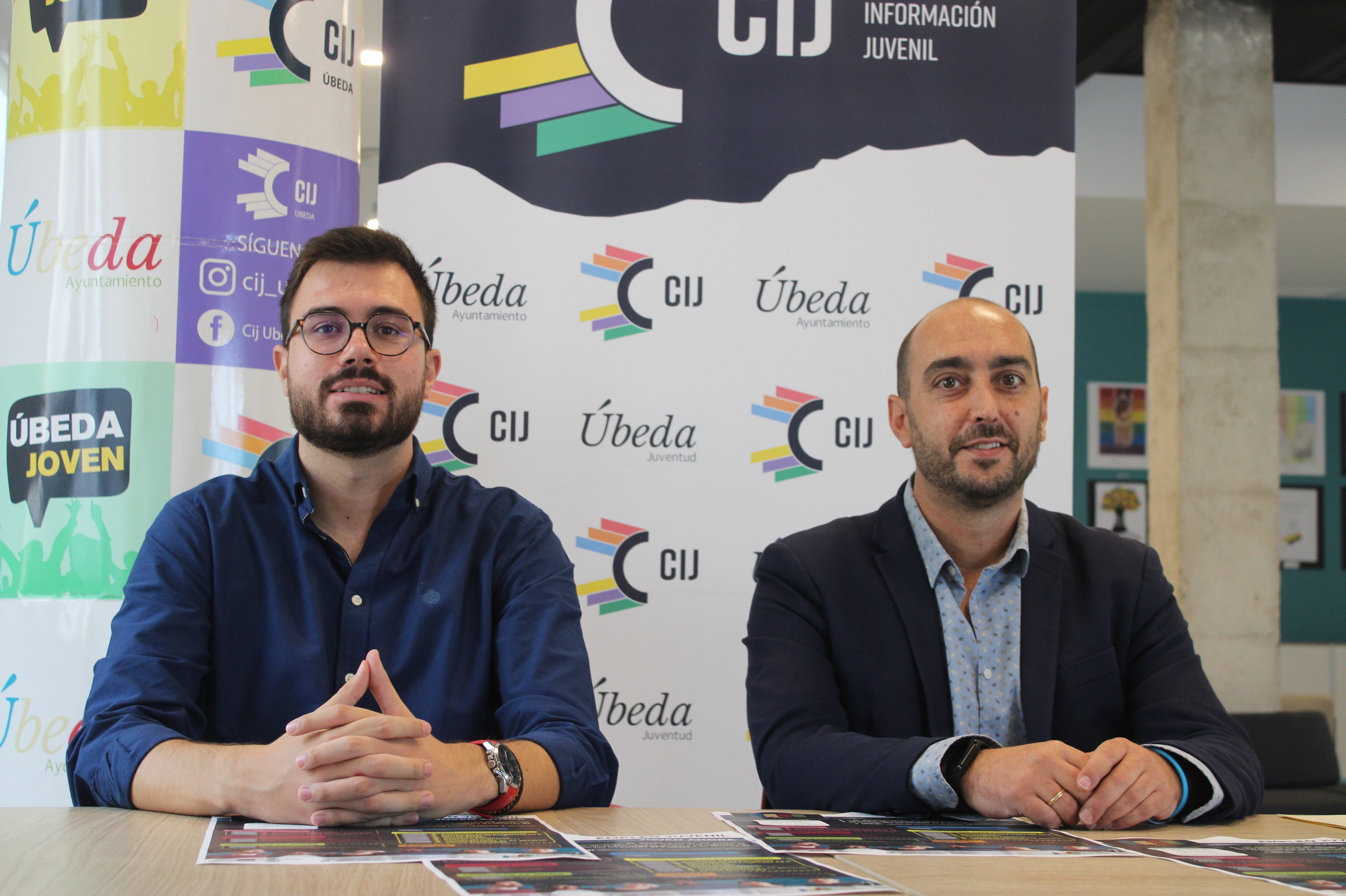 Los concejales Diego Cano y Javier Gámez durante la presentación del Plan de Empleo