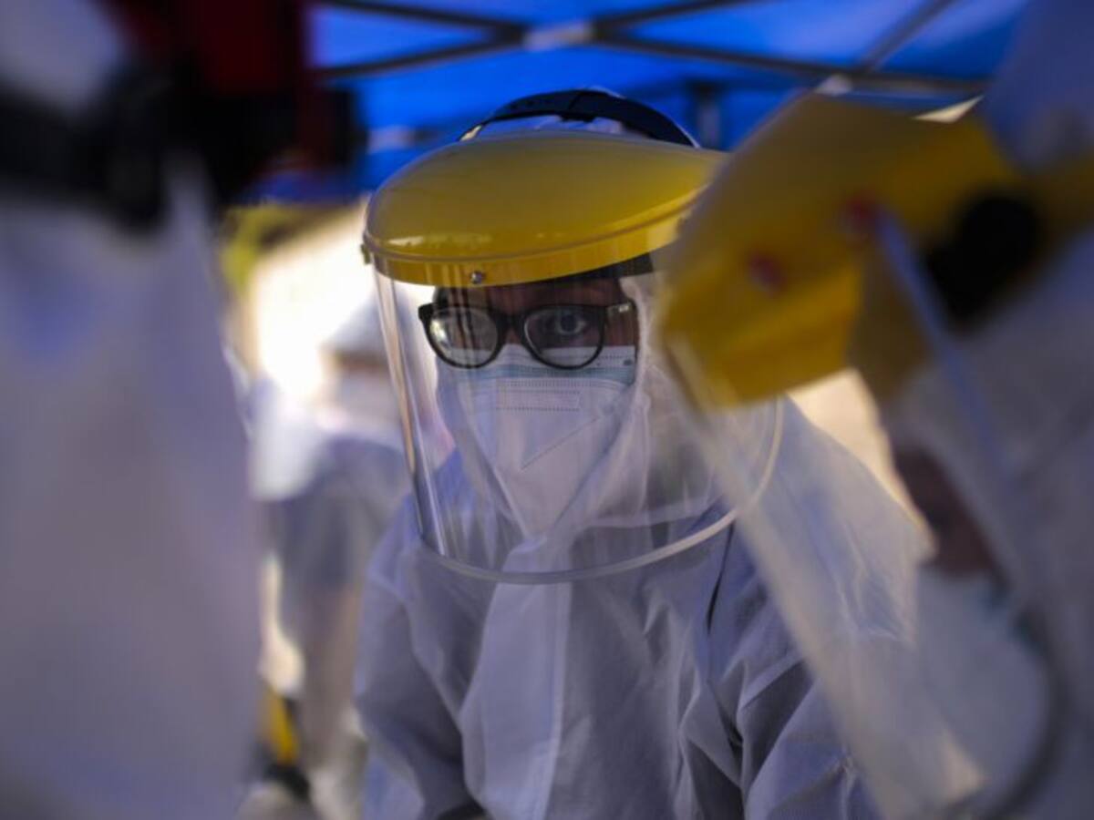 Doce fallecidos y 773 positivos en Extremadura