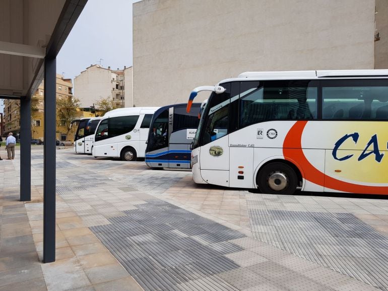 Pruebas de organización de los andenes de la nueva estación de autobuses de Dénia.