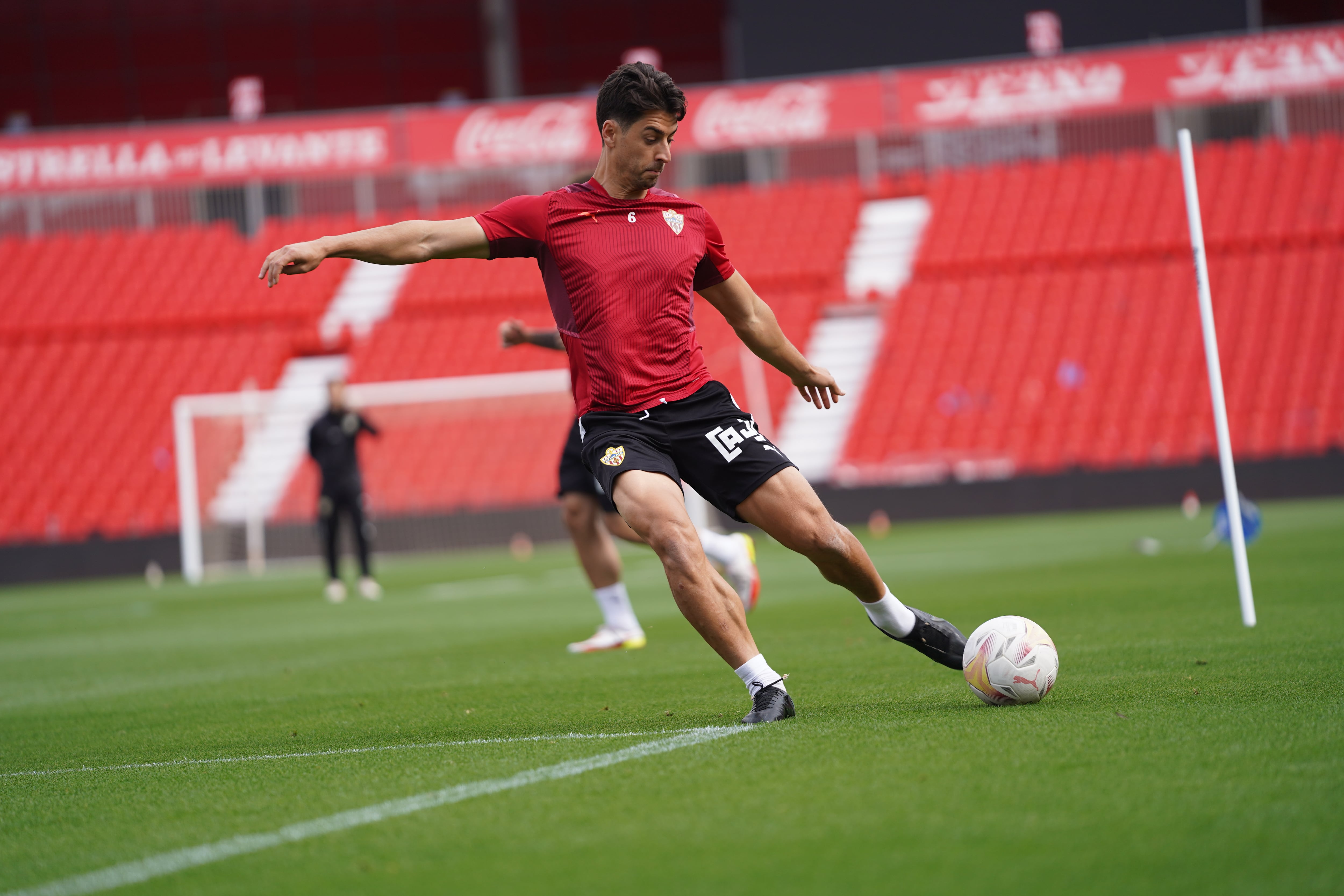 De la Hoz es uno de los capitanes del equipo rojiblanco.