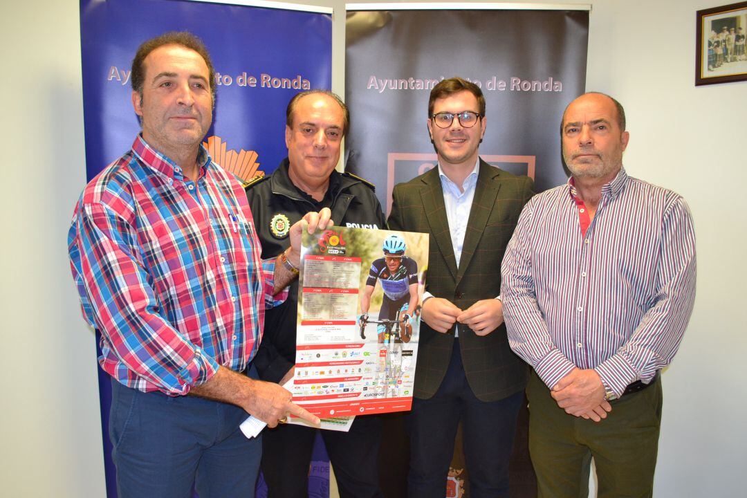 Delegados de municipales de Tráfico y Seguridad; de Educación; de Industria y Comercio, y el Jefe de la Policía Local, José Carrasco.