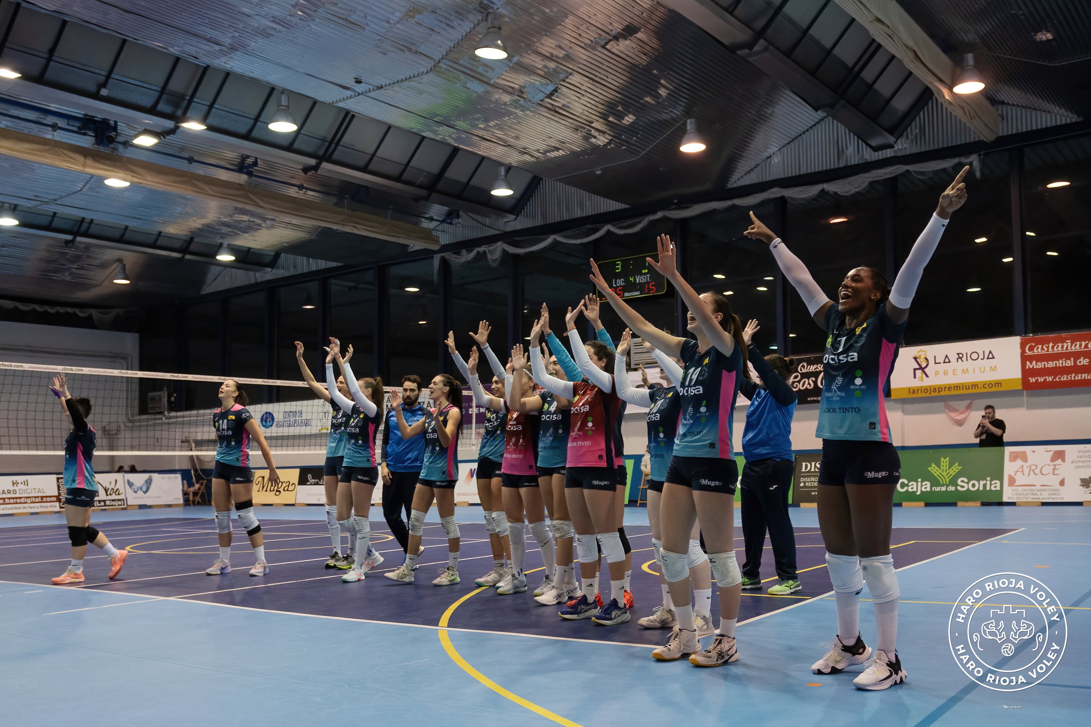 Las jarreras celebran su clasificación para la Copa de la Reina / OCISA Haro Rioja Vóley