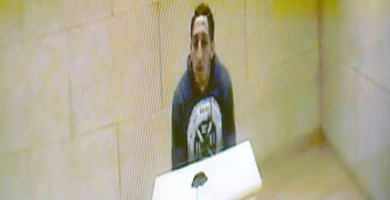 Driss Oukabir va declarar per videoconferència des de la presó.