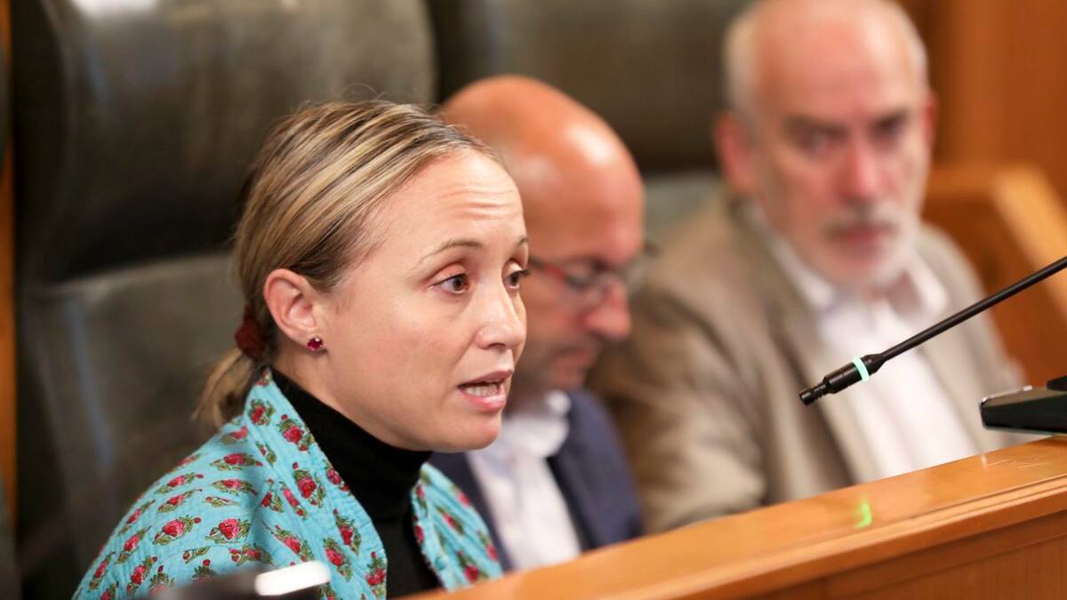 El concello echará mano de los remanentes para afrontar el incremento del precio de la luz y de 5 obras ejecutadas el año pasado