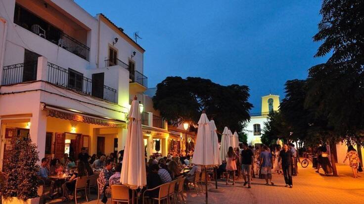 Bares y restaurantes esperarán a julio para sacar a sus trabajadores de los ERTE