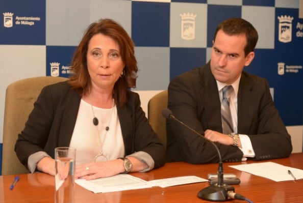 Esther Molina, delegada no electa de Comercio, e Ignacio López, director del área