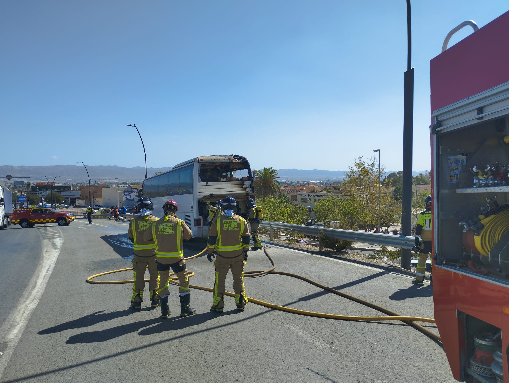 Autobús incendiado en la A-7, Lorca