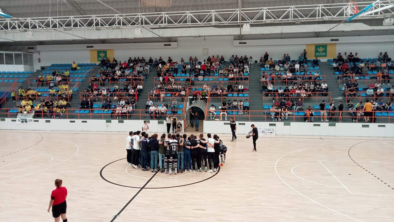 Partido celebrado en el pabellón de La Alamedilla ante el Guardo/ Cadena SER