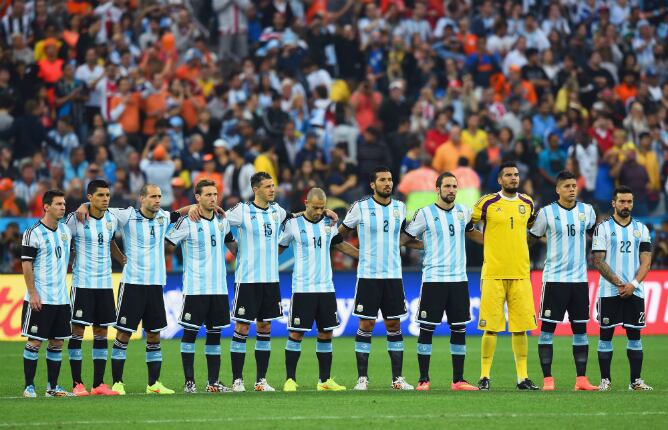 Los jugadores de Argentina durante el minuto de silencio