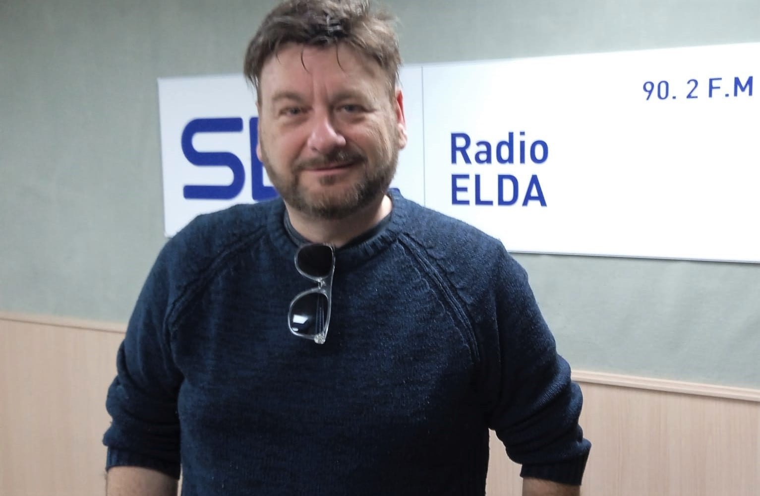 Francisco, en el estudio de Radio Elda SER