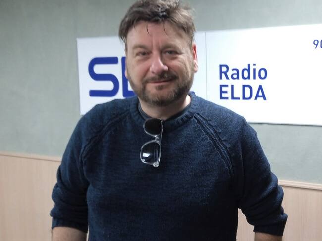Francisco, en el estudio de Radio Elda SER