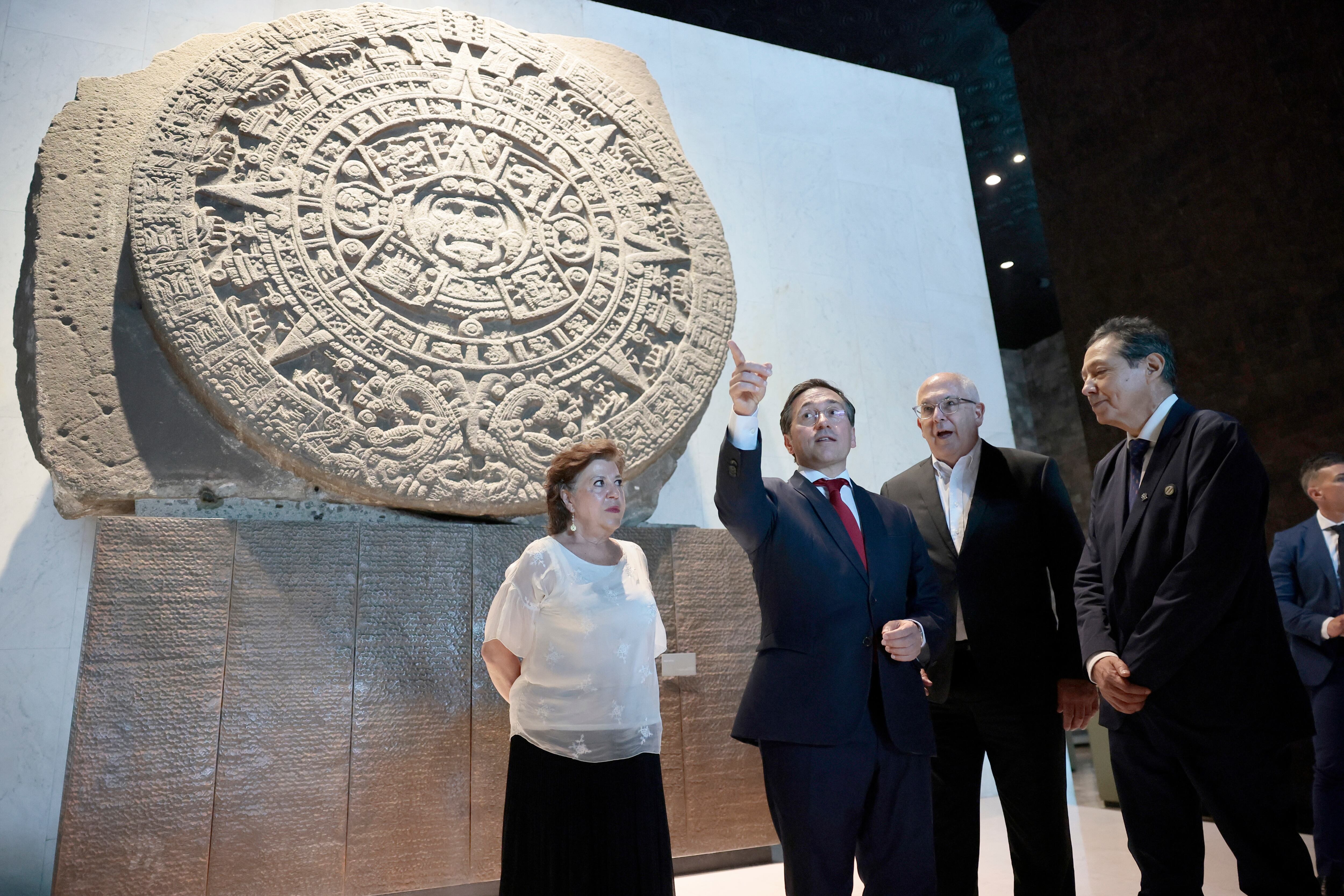 El ministro español de Asuntos Exteriores, José Manuel Albares, en el Museo Nacional de Antropología de Ciudad de México (México). 