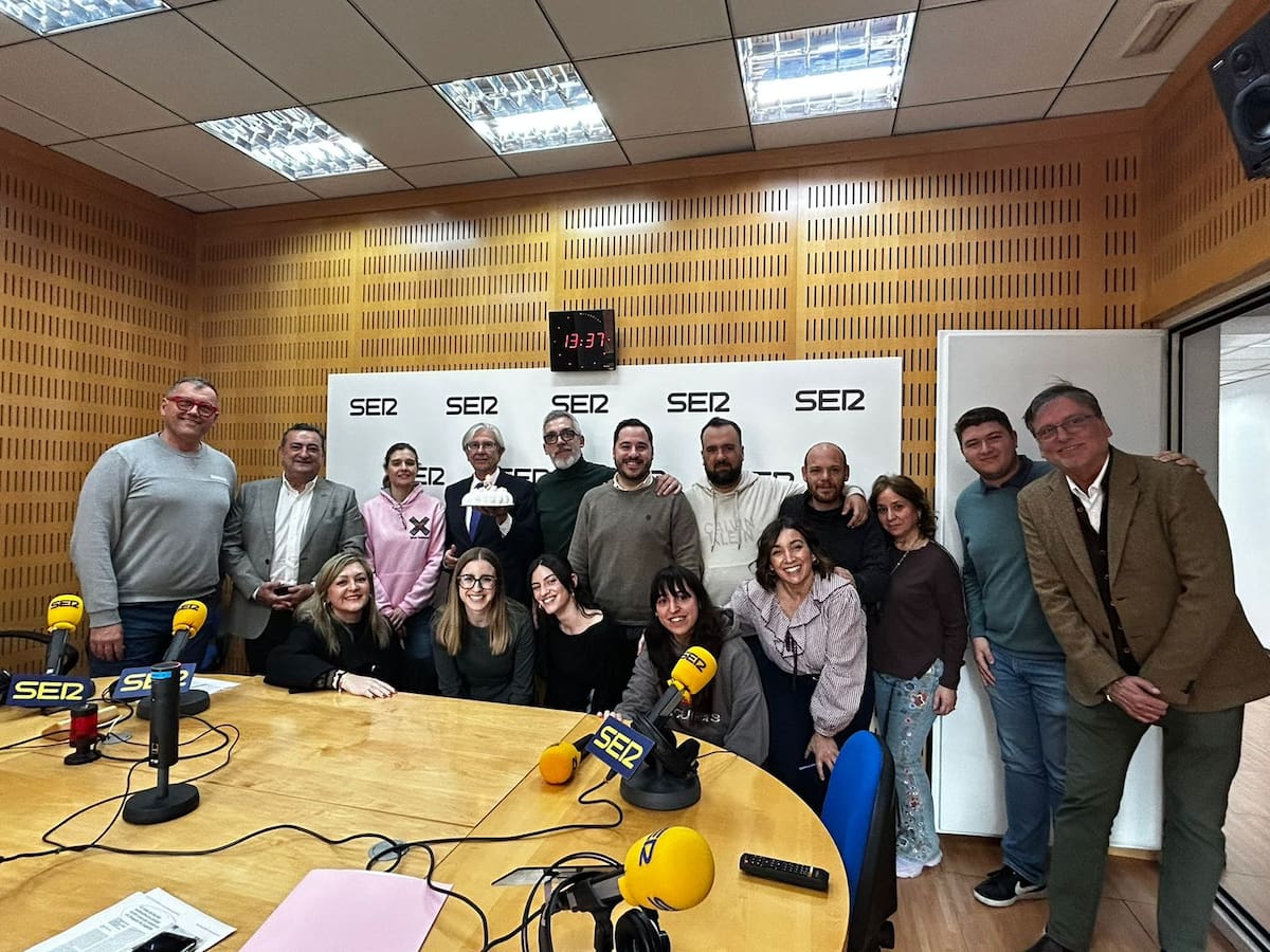 Radio Murcia homenajea al magistrado Joaquín Ángel de Domingo en su jubilación tras más de 40 años en la Justicia