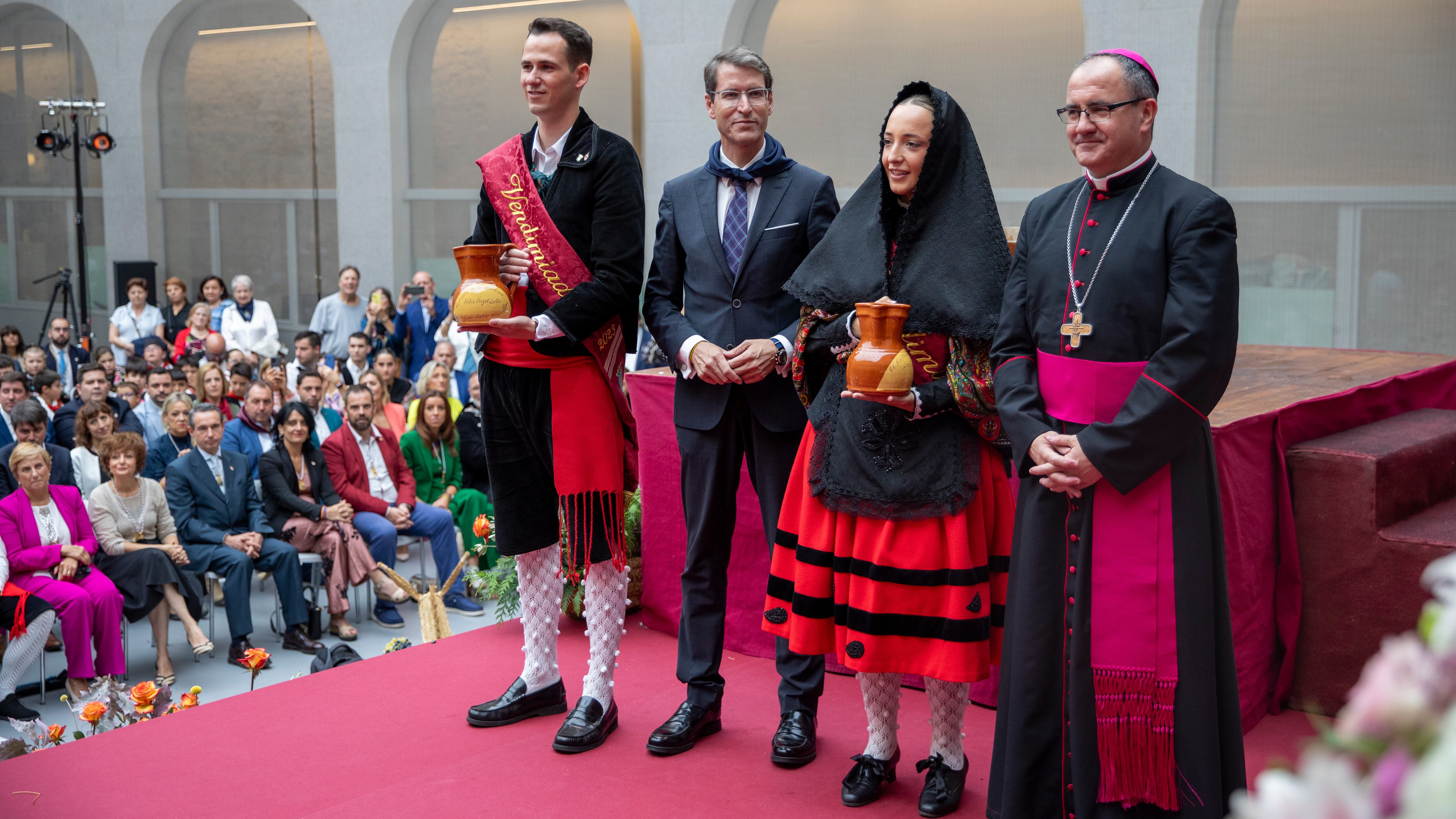 Pisado de la uva y ofrenda del primer mosto a la Virgen de Valvanera