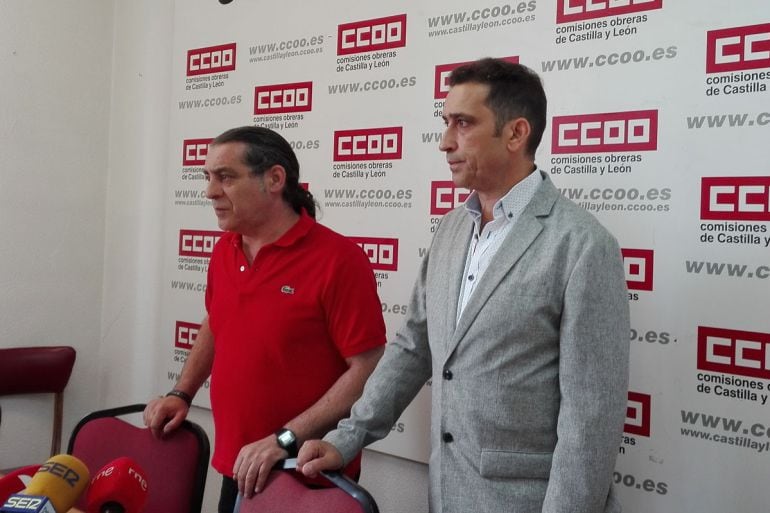 El secretario General de CCOO en Castilla y León, Vicente Andrés, junto al secretario provincial de Acción Sindical, Antonio Salvador