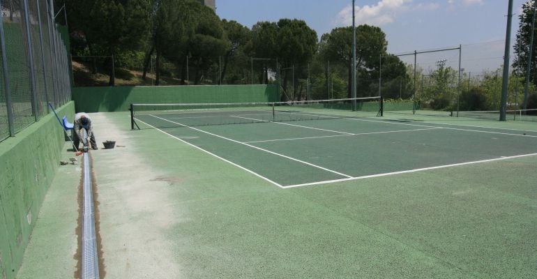 Obras de las pistas de tenis de Foresta y Embarcaciones