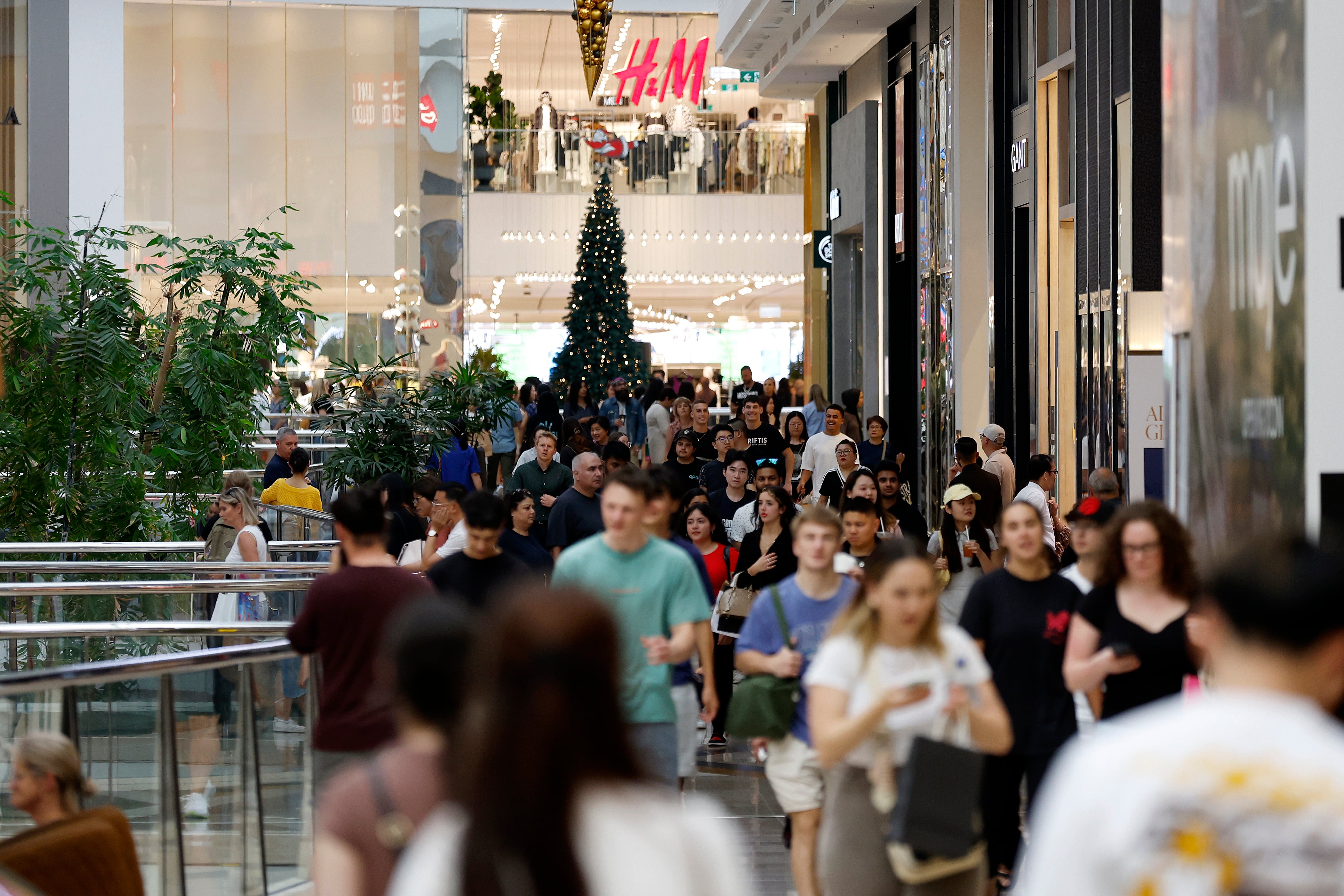 Gran afluència de consumidors en un centre comercial de Melbourne