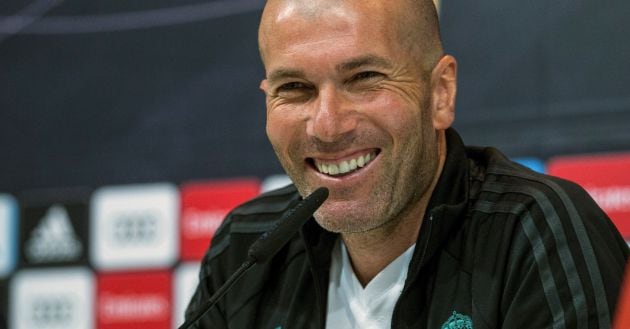 Zidane, muy sonriente en la sala de prensa