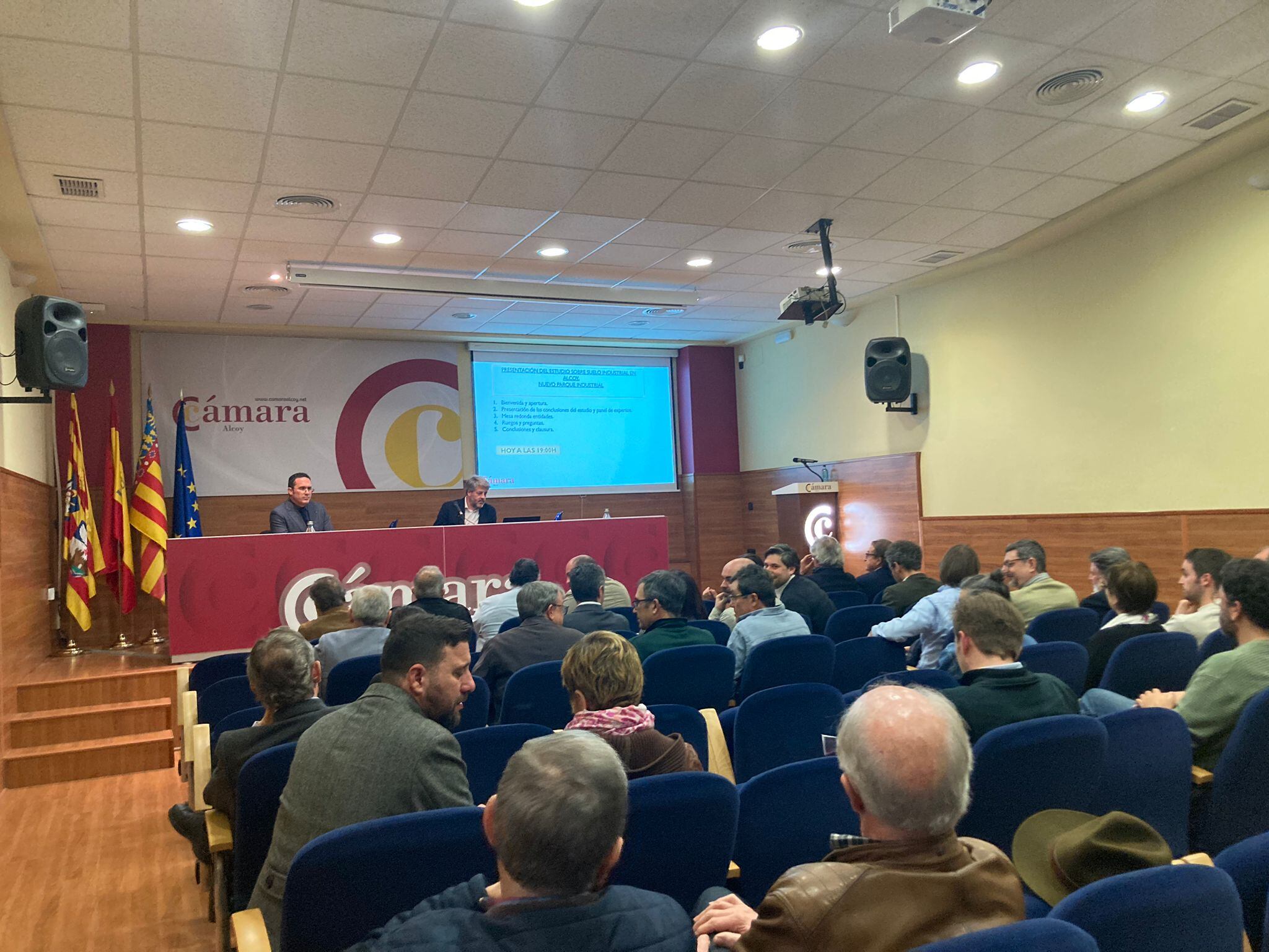 Reunión en la Cámara de Comercio de Alcoy sobre el parque industrial Alcoy Sur