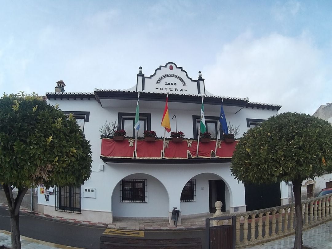 Fachada del Ayuntamiento de Otura (Granada)