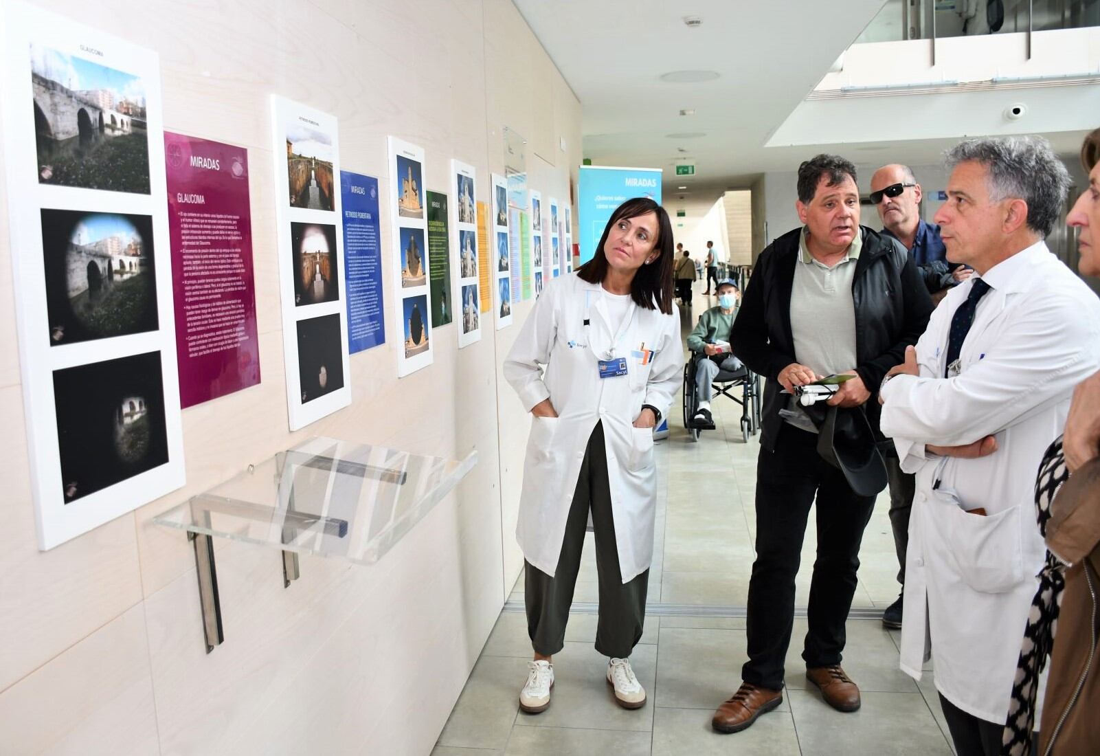 El Hospital Río Carrión muestra en una exposición cómo perciben la realidad los pacientes con patologías visuales a través de fotografías de Palencia
