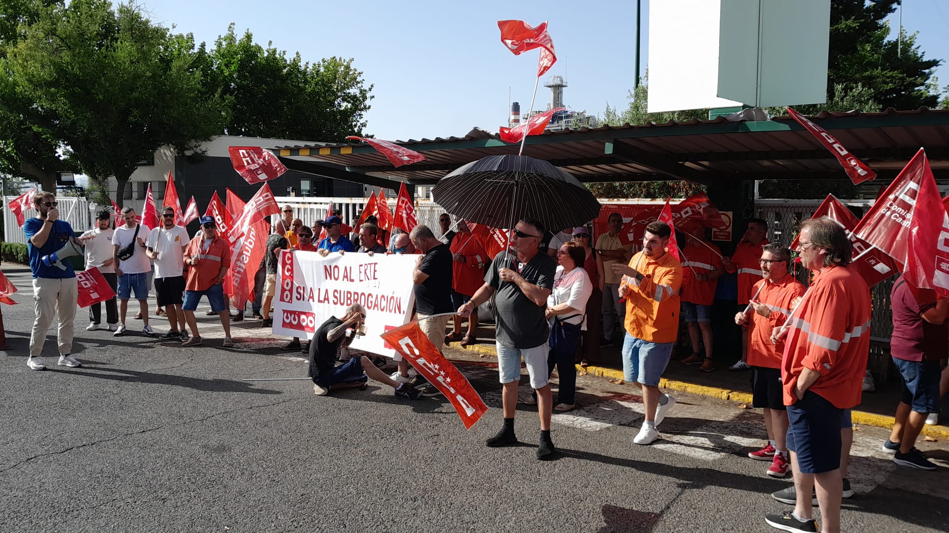 Concentración contra ERTE Eserman en Repsol Química Puertollano