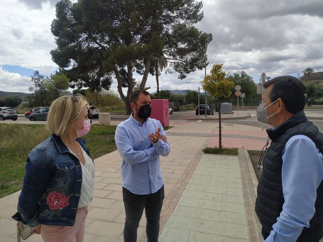 Reunión de los vecinos de Agualejas de Elda con el concejal de Participación Ciudadana 