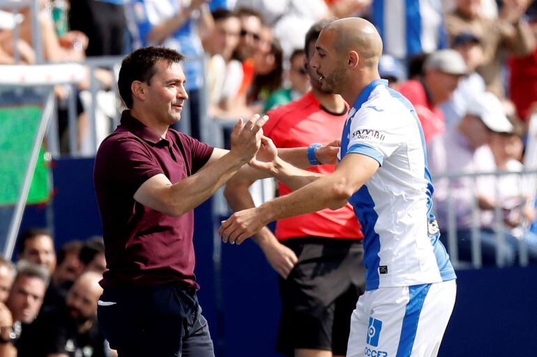 Amrabat le dedica el gol a Garitano