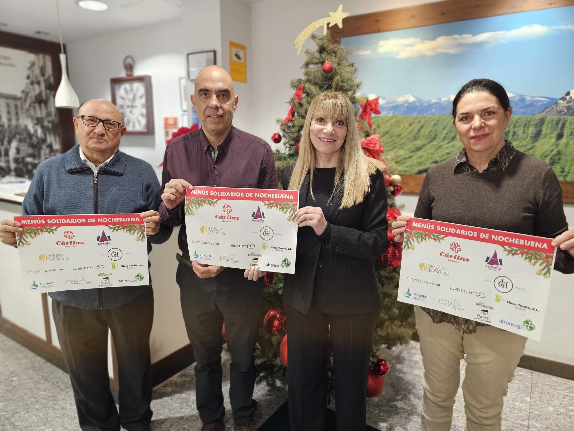 José Luis Durán, Mariano Rodríguez, Natia Amirashvili, y María Jesús Laporta en la presentación de la iniciativa