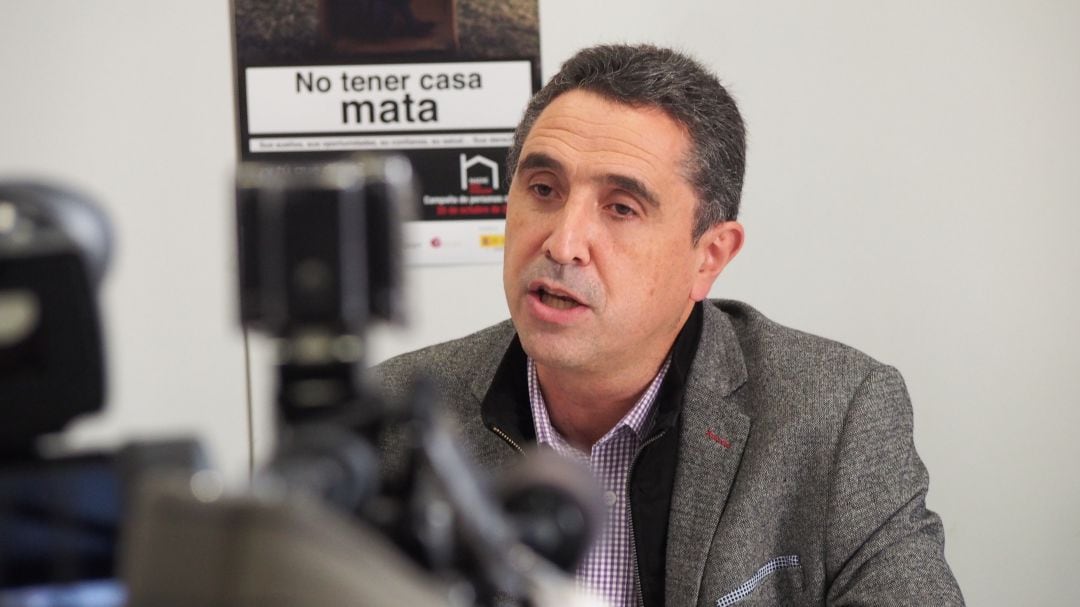  Fernando García Cadiñanos, delegado de Cáritas en Aranda en la rueda de prensa de presentación de la campaña