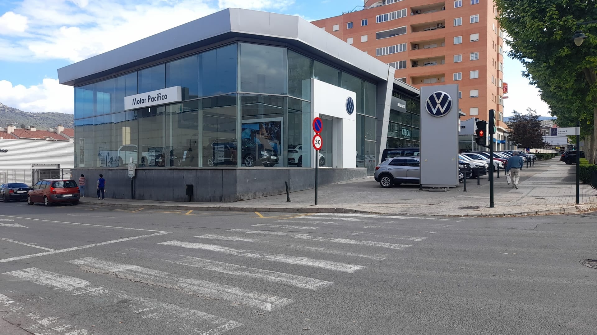 En Motor Pacífico Alcoy celebran la &#039;Semana loca&#039;, del 22 al 27 de mayo, con condiciones especiales en la venta de coches.