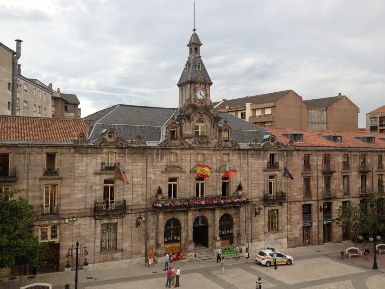 Fachada del Ayuntamiento de Torrelavega