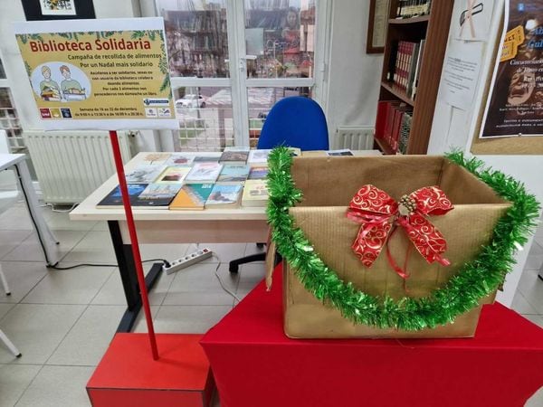 Recollida de alimentos na biblioteca de Ribadavia