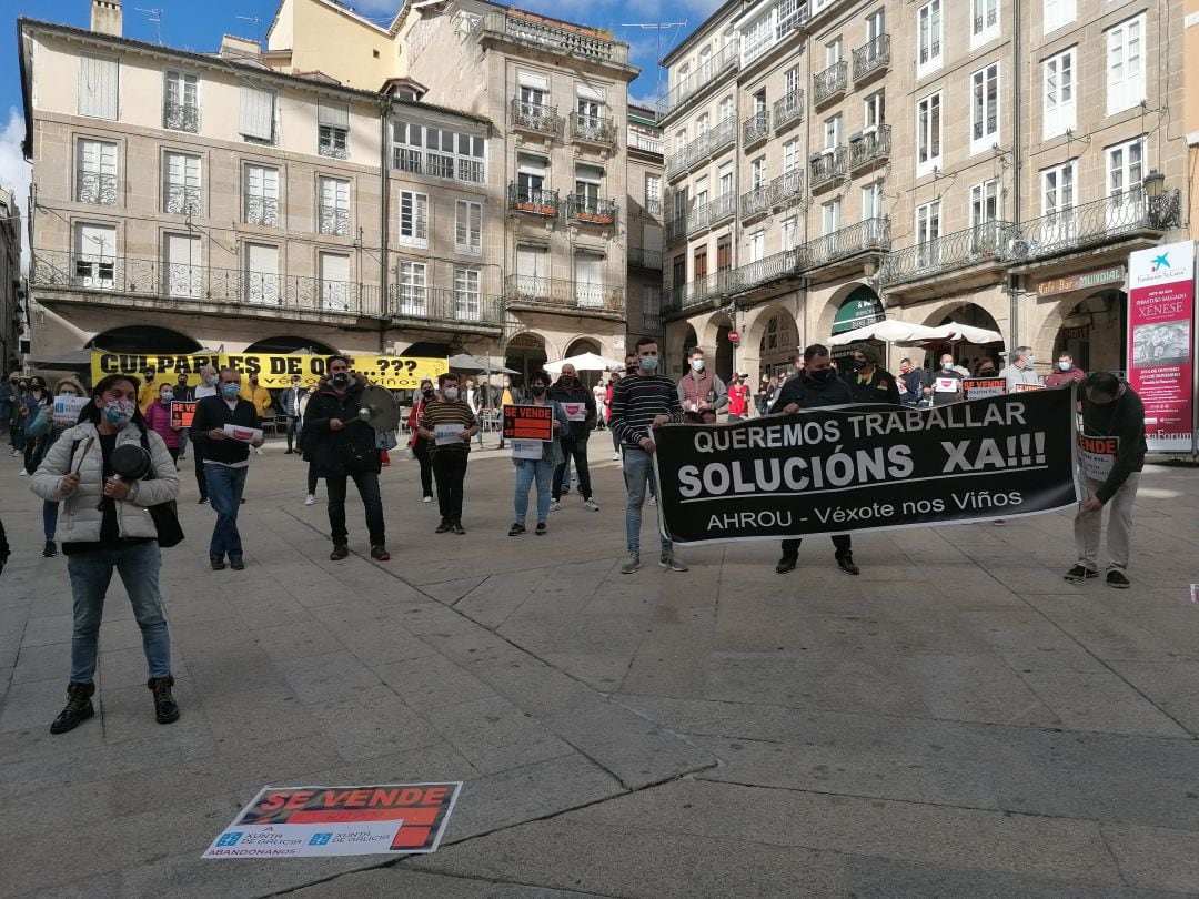 Los hosteleros de la ciudad concentrados en la plaza Mayor