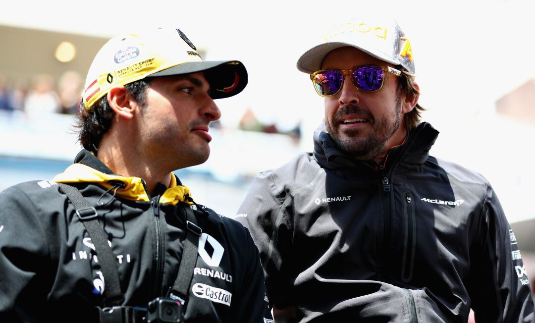 Carlos Sainz y Fernando Alonso, en una imagen de 2018.