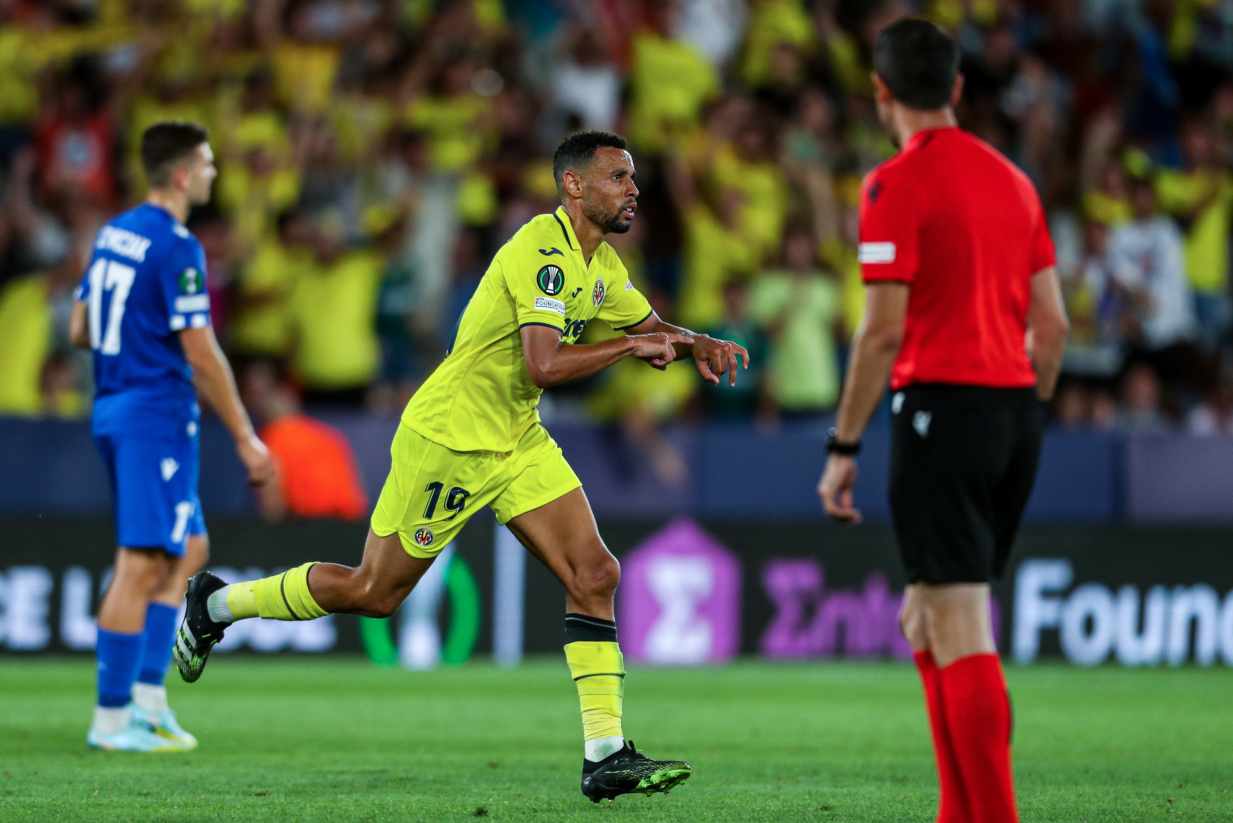 Francis Coquelin of Villarreal, sobre la bocina, da los tres puntos al Villarreal. (Photo By Ivan Terron/Europa Press via Getty Images)