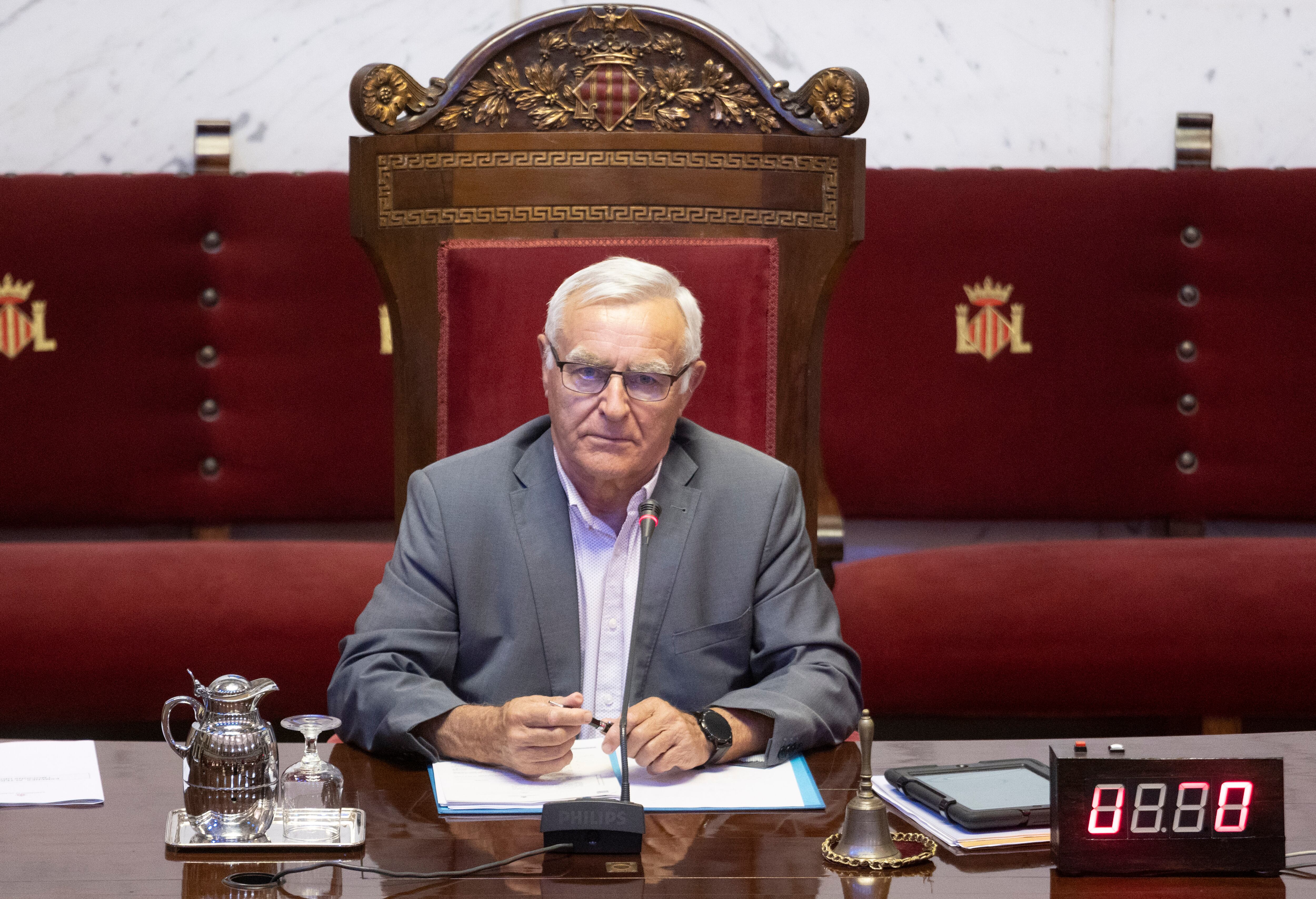 El alcalde de València, Joan Ribó, en el pleno municipal del mes de junio.