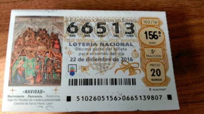 La fotografía del décimo ganador que María compartió por WhatsApp con la familia.