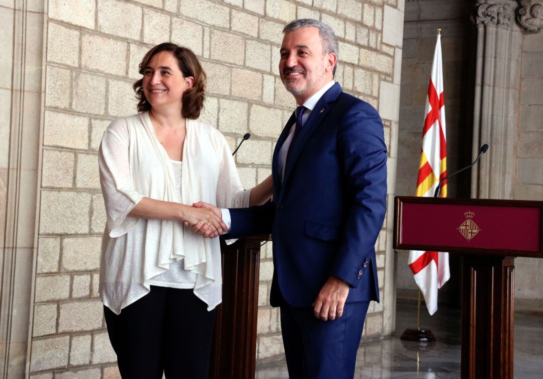 Colau i Collboni, en l'acte de presentació del seu pacte