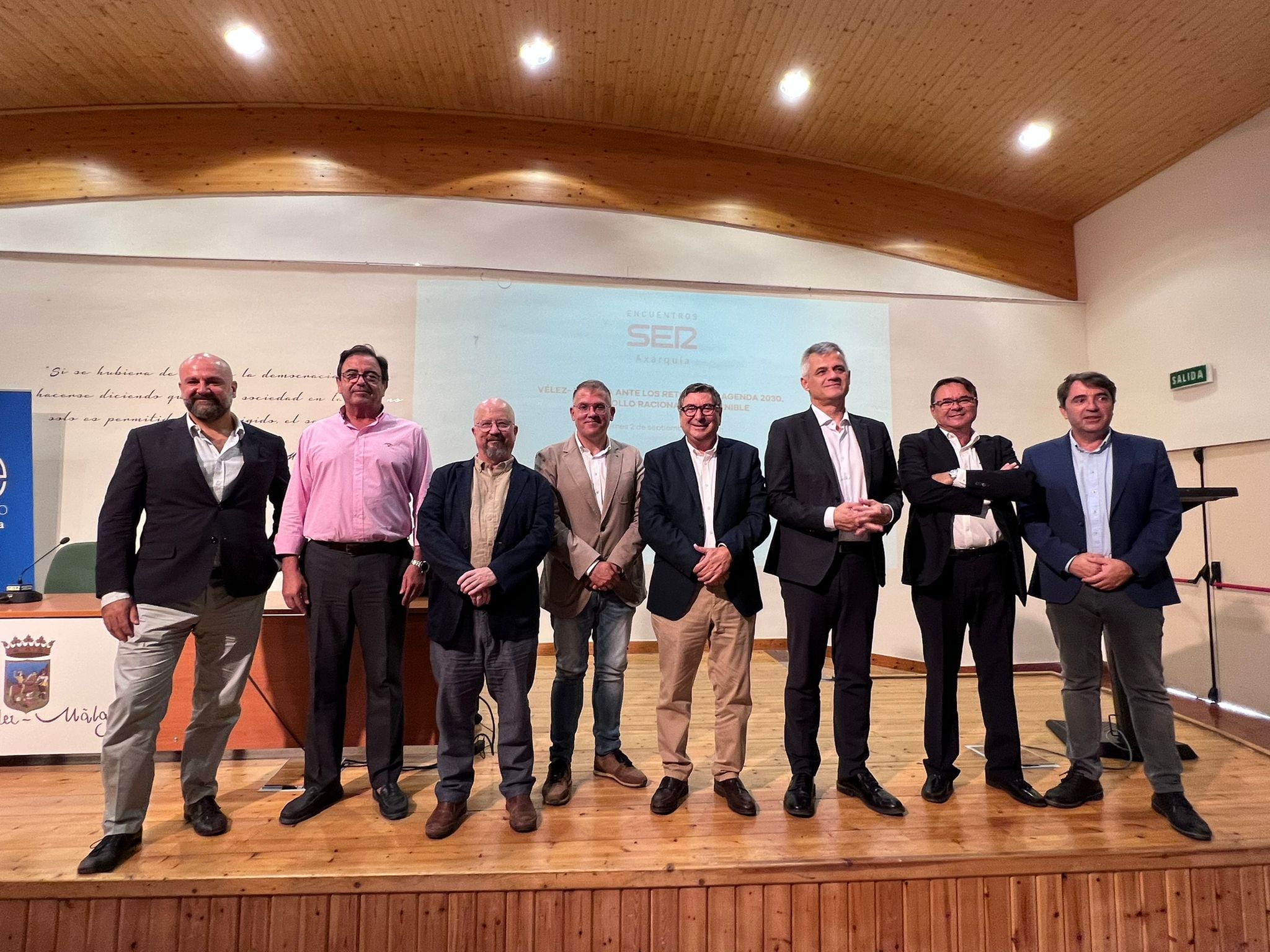 Ponentes y organizadores del encuentro SER, &#039;Vélez-Málaga ante los retos de la Agenda 2030&#039;