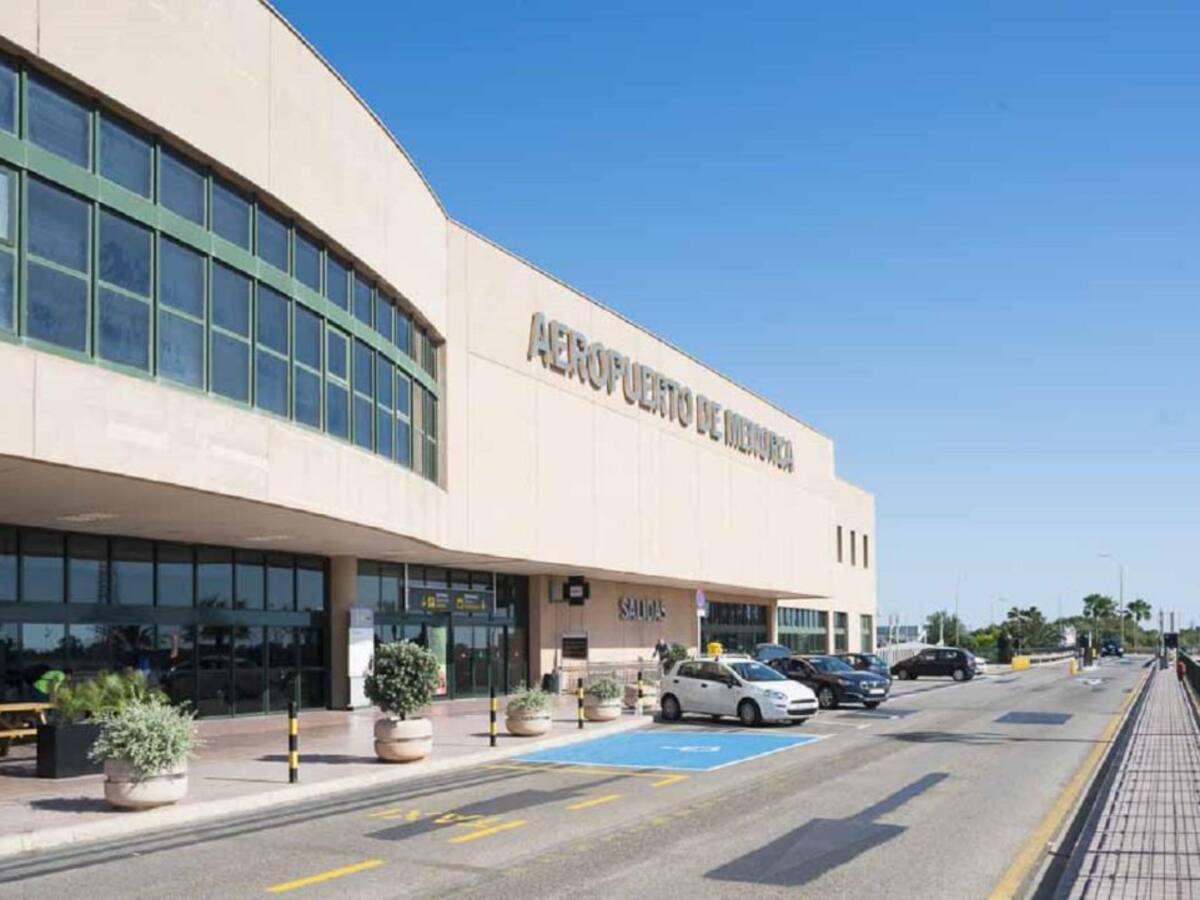 CCOO pide que se activen protocolos en el aeropuerto de Menorca por el coronavirus