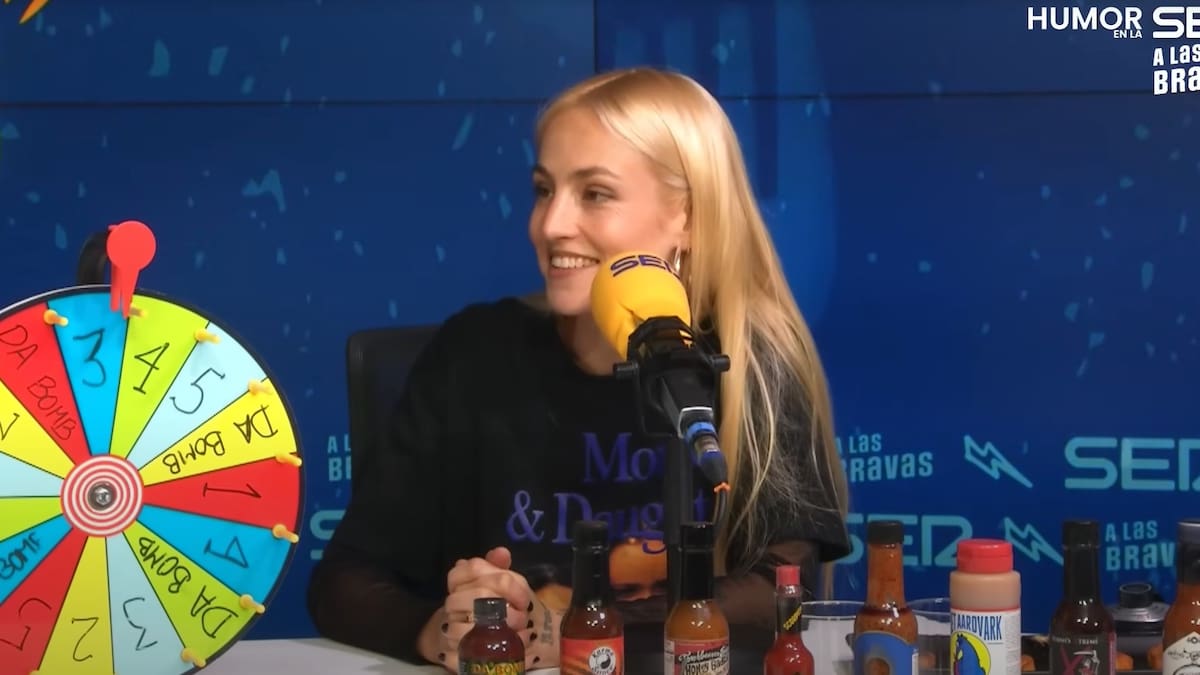 "Se le reventó un pulmón y me pidió firmarle el parte": la anécdota más surrealista que María Escarmiento ha vivido con un fan