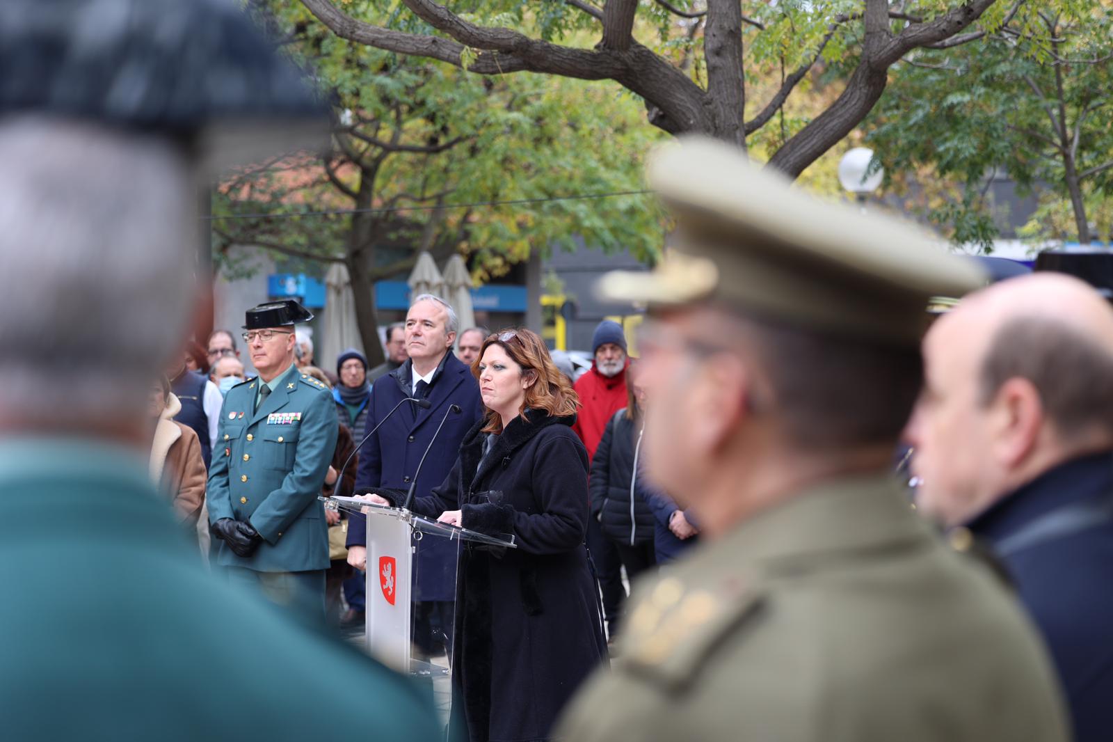 Homenaje a las víctimas del atentado en la casa Cuartel de Zaragoza perpetado por ETA