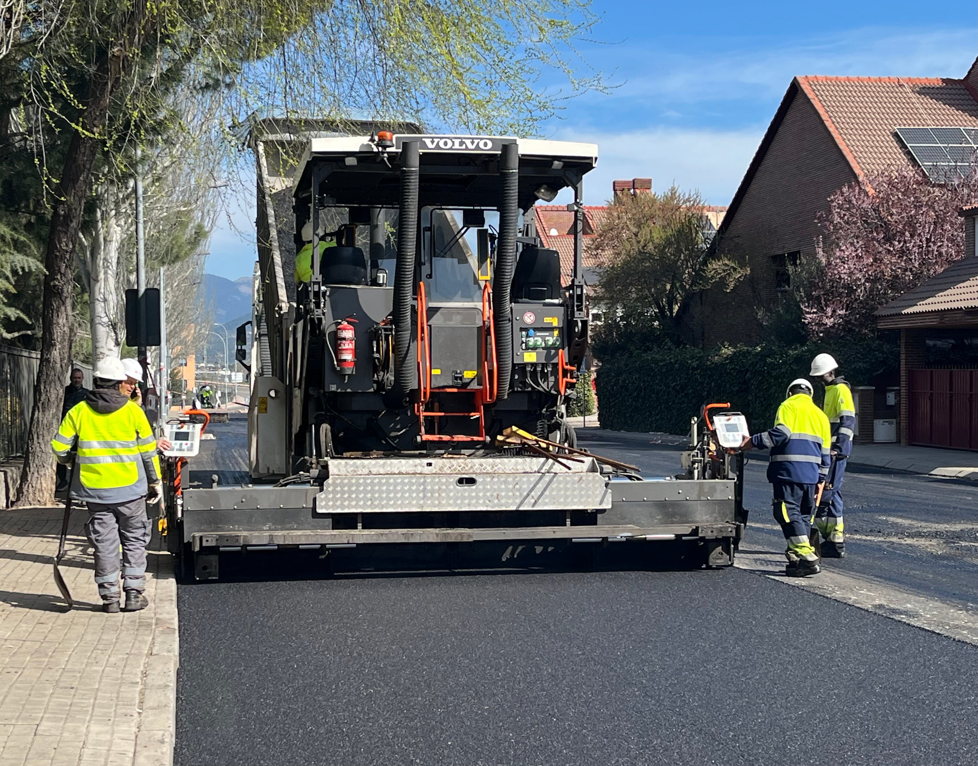 Calle de Playa de la Lanzada junto a Parque Laguna de El Carrizal