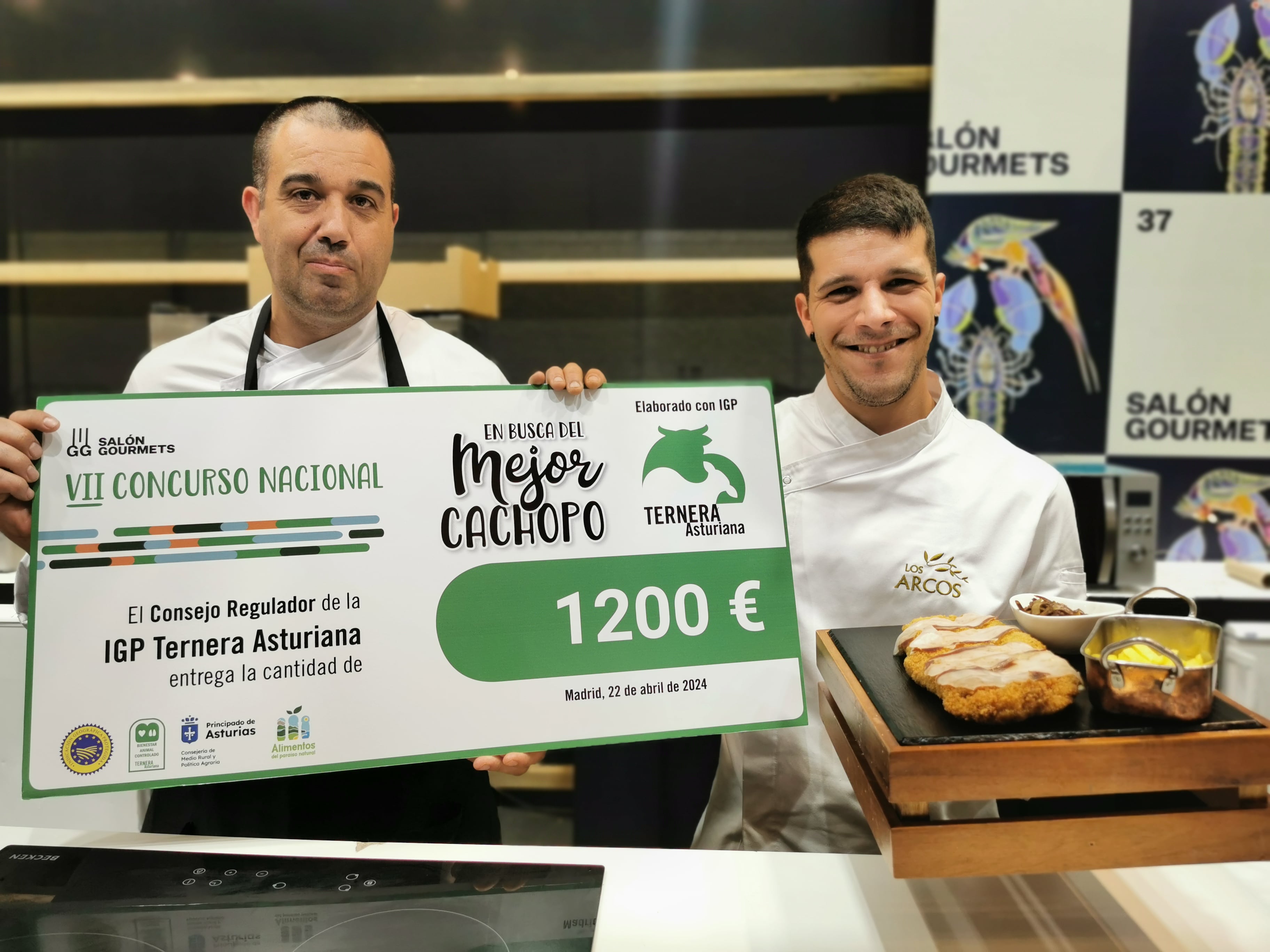 Carlos Peruyera, jefe de cocina del restaurante Los Arcos, restaurante ganador del Mejor Cachopo asturiano.