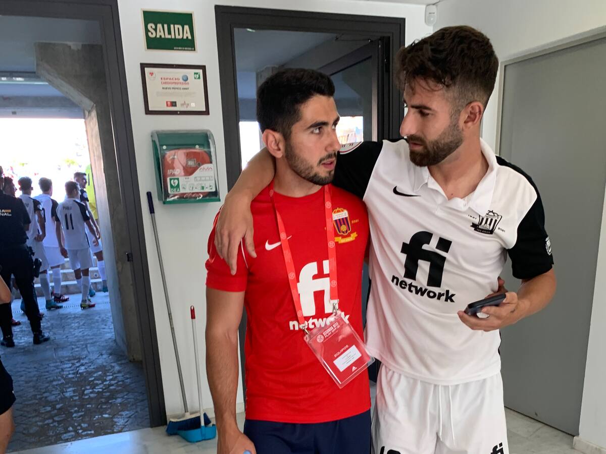 El Eldense confirma la renovación de Ángel Sánchez