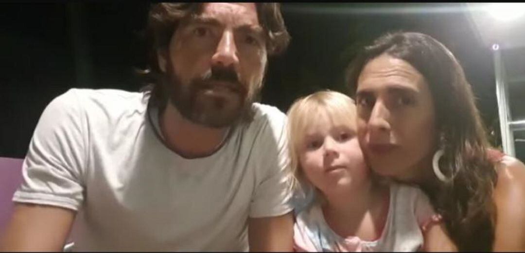 Lorenzana, junto a su familia.